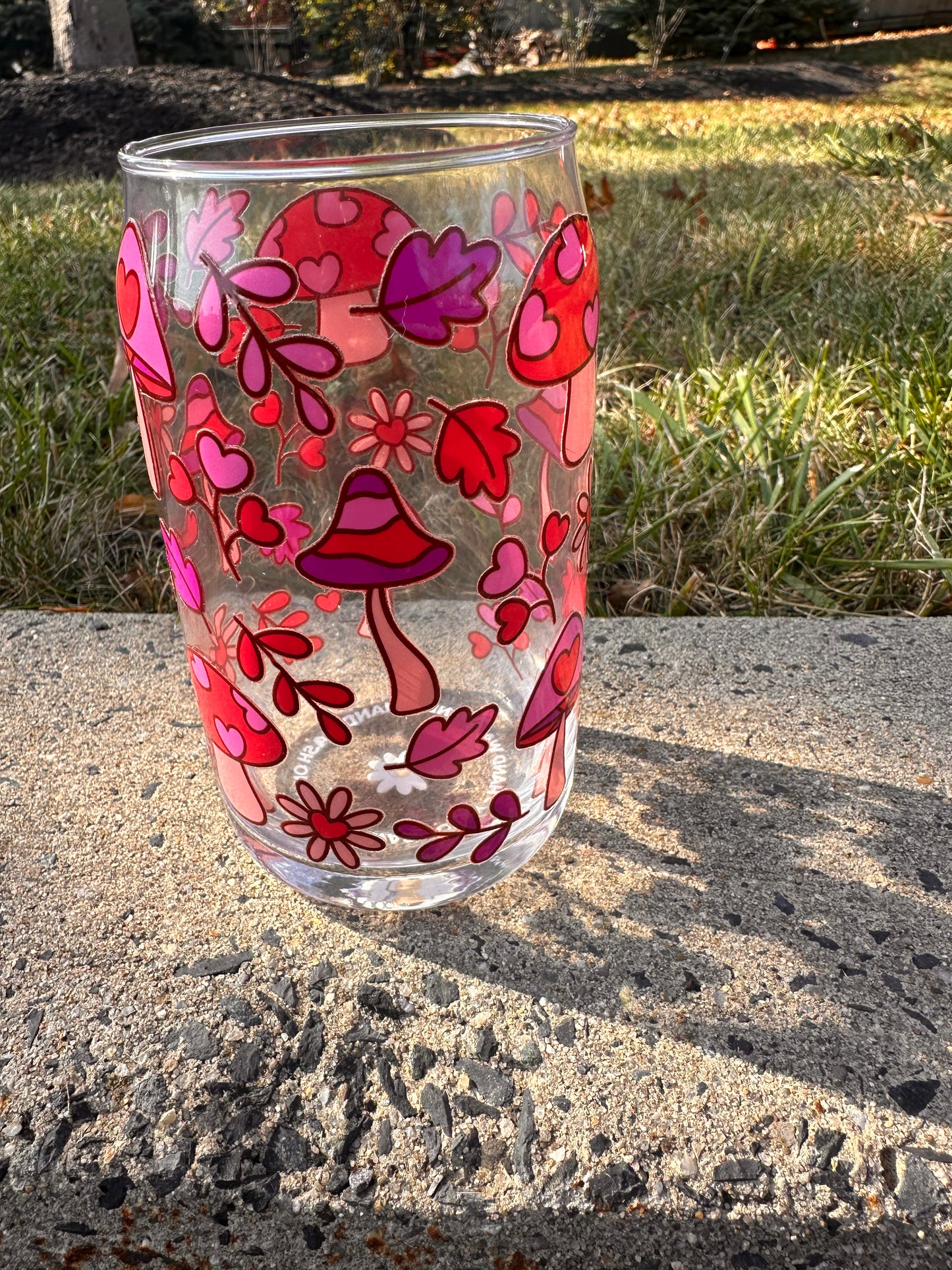 Pink Mushroom 16 oz Glass Cup